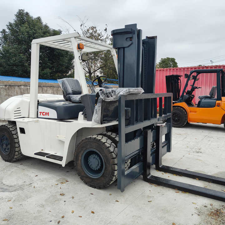 Used TCM70 Forklift Japan TCM 7 Tonne Used Forklift in Good Condition Cheap Price TCM70 Forklift for Sale - Xe nâng diesel: hình 1 Used TCM70 Forklift Japan TCM 7 Tonne Used Forklift in Good Condition Cheap Price TCM70 Forklift for Sale - Xe nâng diesel: hình 1