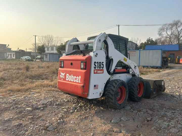 Used bobcat s185 skid steer loader on sale 100% excellent condition bobcat brand s185 s300 s550 s16 s18 skid steer sale - Máy xúc lật đa năng: hình 2 Used bobcat s185 skid steer loader on sale 100% excellent condition bobcat brand s185 s300 s550 s16 s18 skid steer sale - Máy xúc lật đa năng: hình 2
