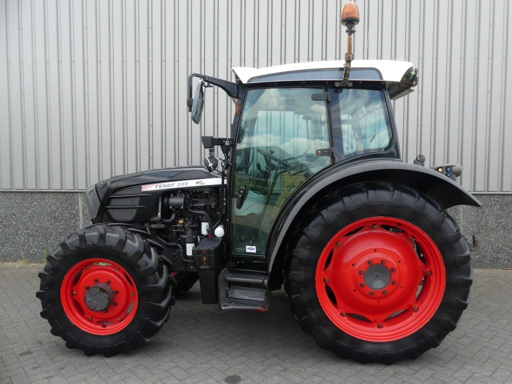 FENDT 209S Vario - Máy cày mini: hình 2 FENDT 209S Vario - Máy cày mini: hình 2