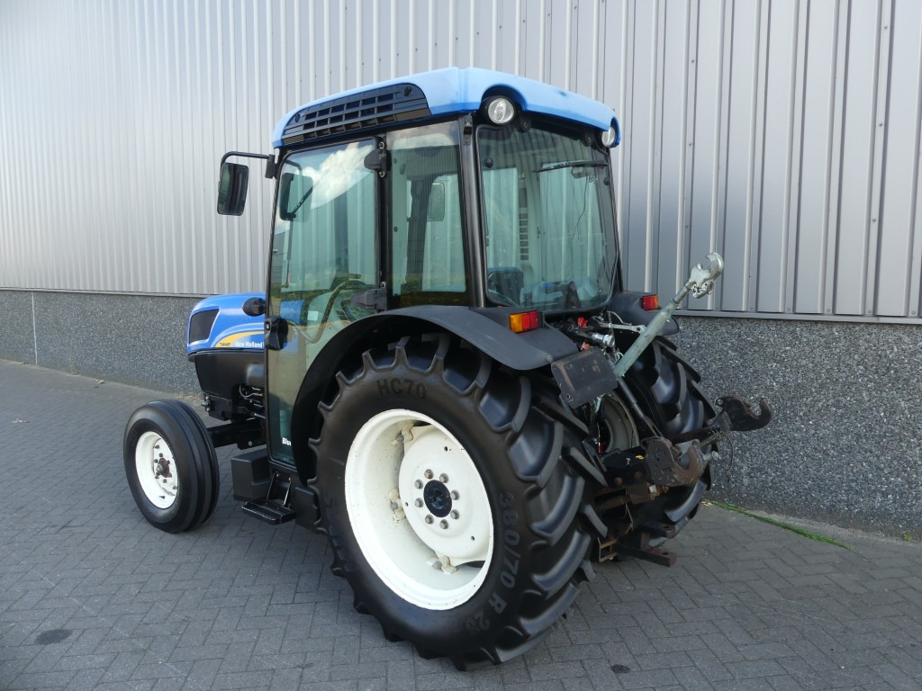 NEW HOLLAND T4040F - Máy cày mini: hình 3 NEW HOLLAND T4040F - Máy cày mini: hình 3