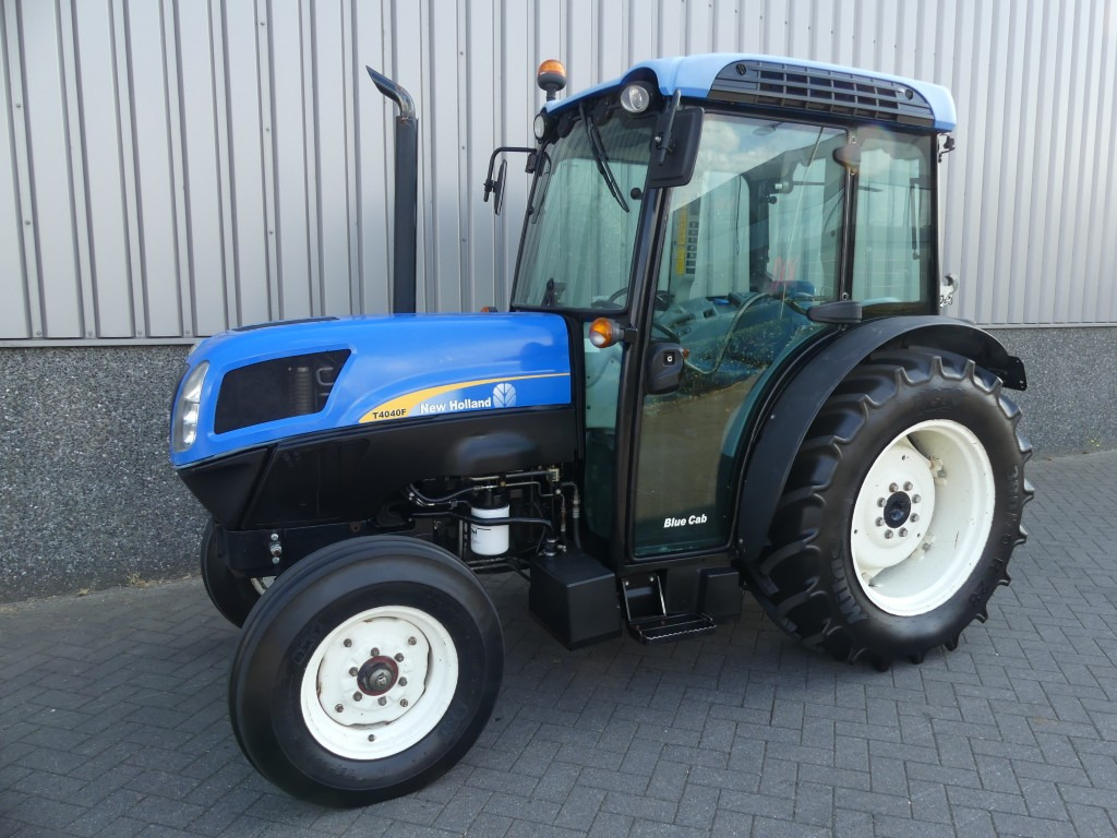 NEW HOLLAND T4040F - Máy cày mini: hình 1 NEW HOLLAND T4040F - Máy cày mini: hình 1