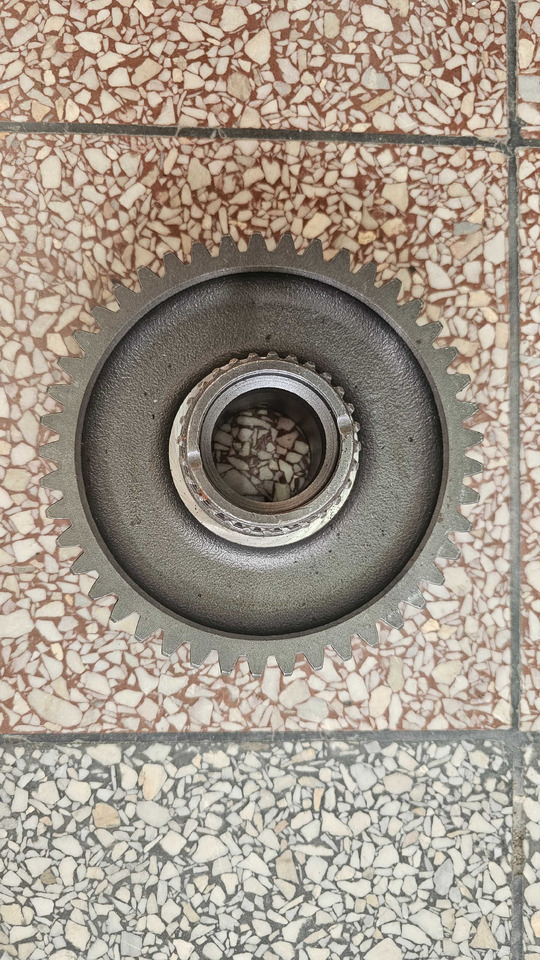 Koło zębate WOM Deutz Fahr 0233_5292 - Phụ tùng cho Máy móc nông nghiệp: hình 1 Koło zębate WOM Deutz Fahr 0233_5292 - Phụ tùng cho Máy móc nông nghiệp: hình 1