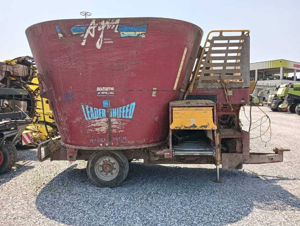 AGM W14 MC - Xe trộn thức ăn gia súc: hình 5 AGM W14 MC - Xe trộn thức ăn gia súc: hình 5