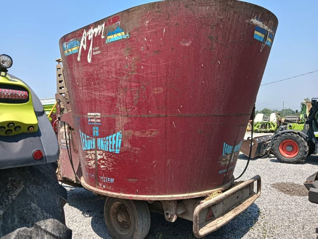 AGM W14 MC - Xe trộn thức ăn gia súc: hình 4 AGM W14 MC - Xe trộn thức ăn gia súc: hình 4