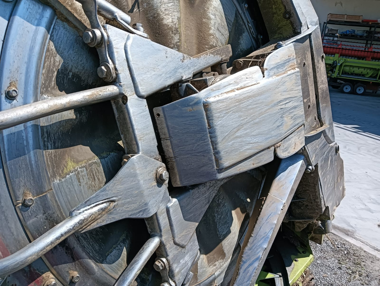 CLAAS ORBIS 600 - Đính kèm máy gặt đập thức ăn gia súc: hình 5 CLAAS ORBIS 600 - Đính kèm máy gặt đập thức ăn gia súc: hình 5