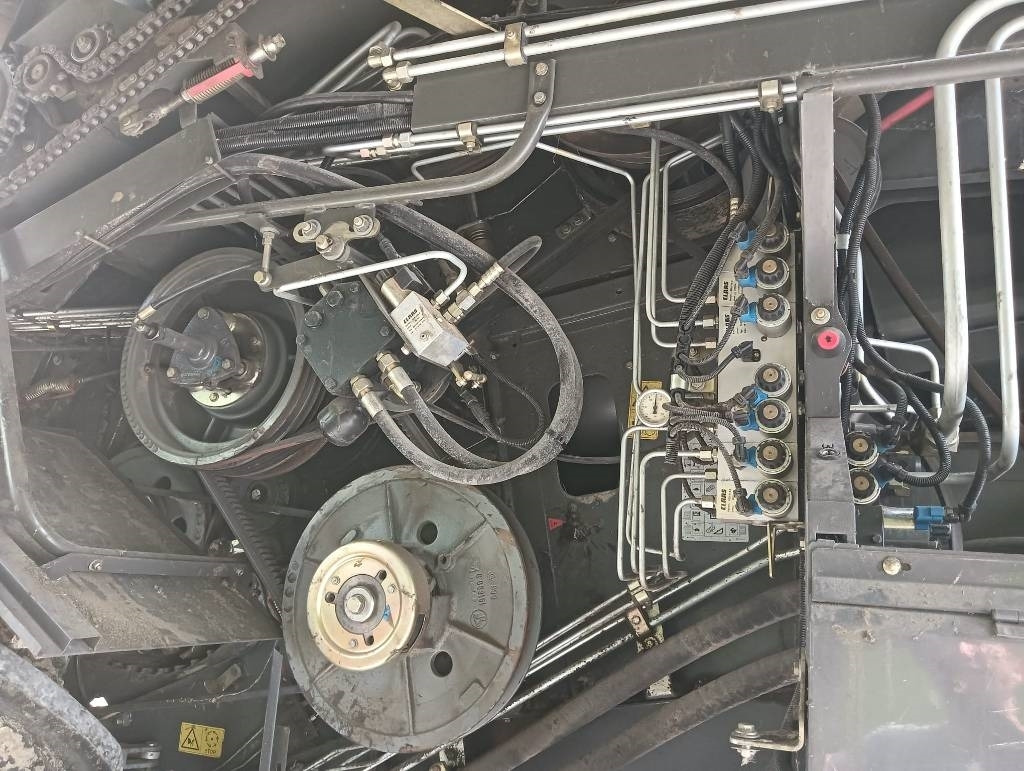 Máy gặt đập Claas Lexion 570: hình 20