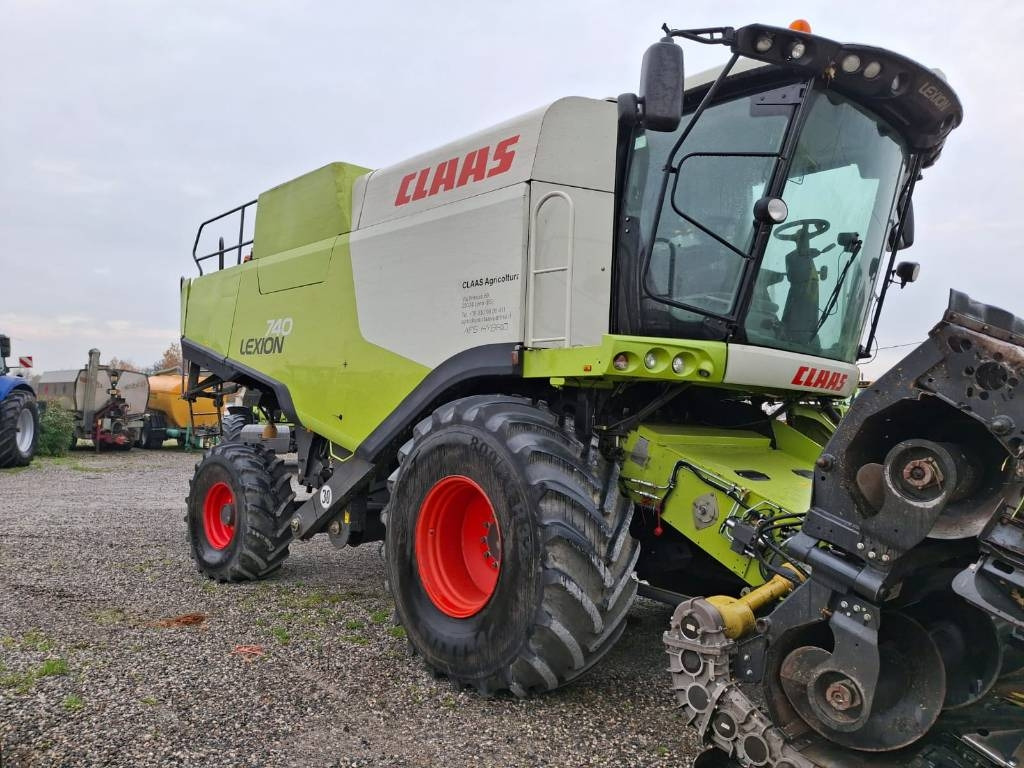 Claas Lexion 740 - Máy gặt đập: hình 1 Claas Lexion 740 - Máy gặt đập: hình 1