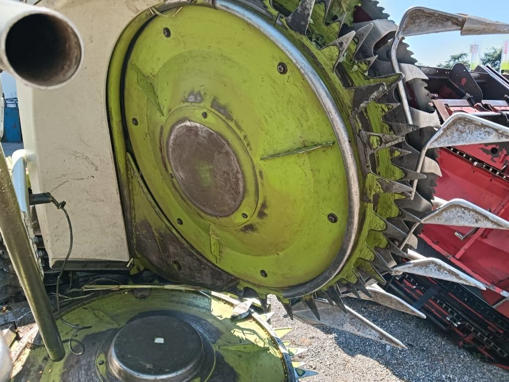 Claas Orbis 600 - Trang thiết bị dàn trải: hình 3 Claas Orbis 600 - Trang thiết bị dàn trải: hình 3