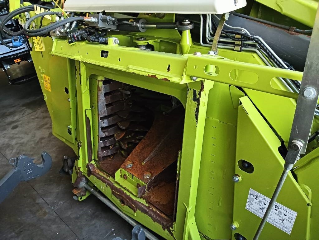 Claas Orbis 750  - Trang thiết bị dàn trải: hình 2 Claas Orbis 750  - Trang thiết bị dàn trải: hình 2