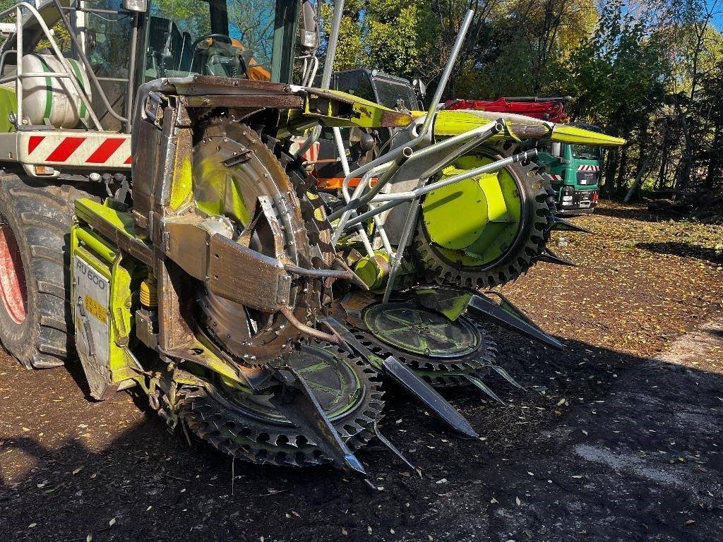Claas RU 600 - Máy gặt đập thức ăn gia súc: hình 2 Claas RU 600 - Máy gặt đập thức ăn gia súc: hình 2