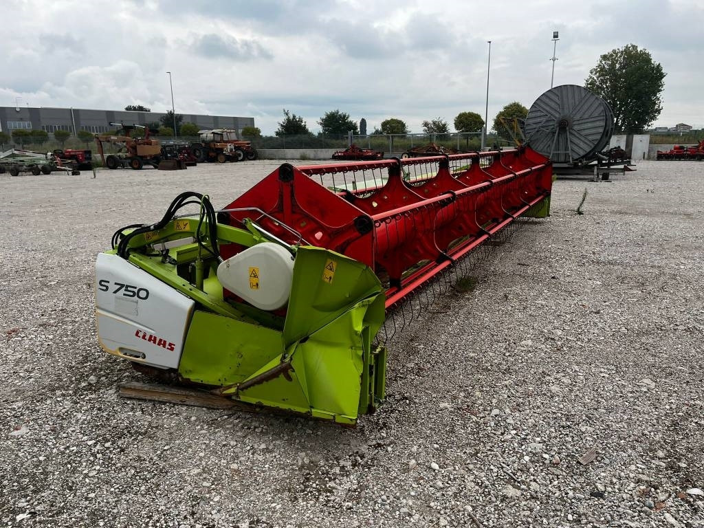 Claas S 750 - Đính kèm máy gặt: hình 3 Claas S 750 - Đính kèm máy gặt: hình 3