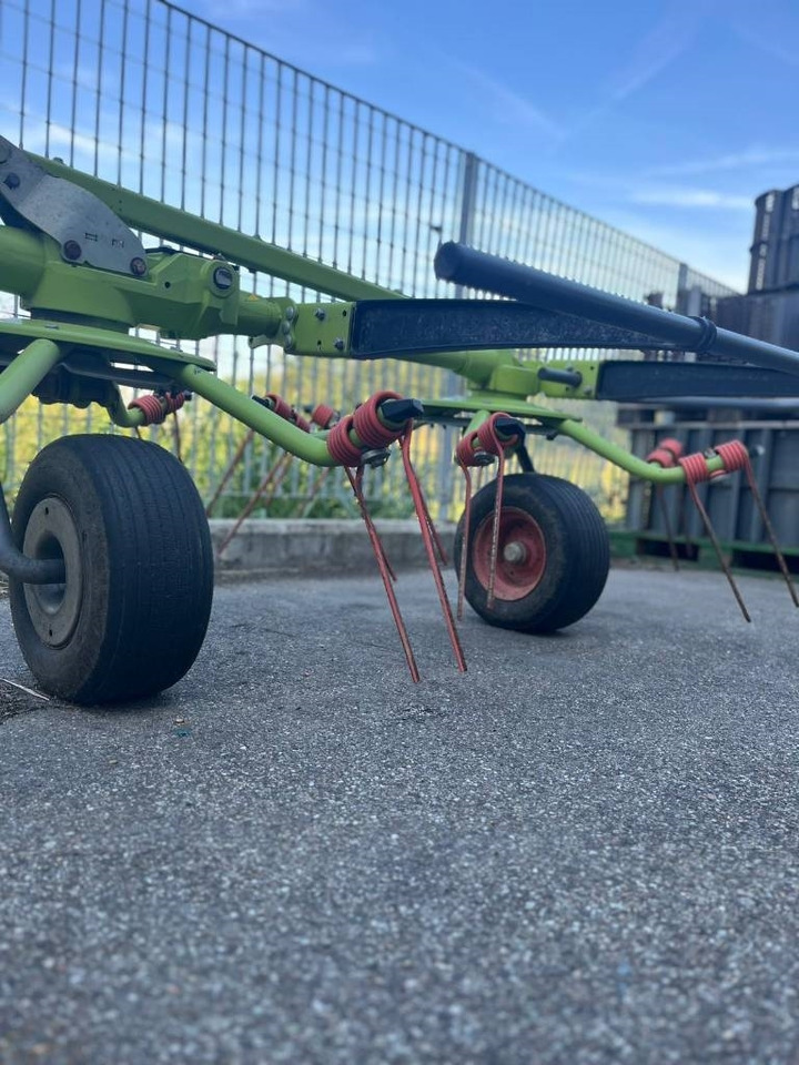 Claas VOLTO 65 - Dàn trải/ Cào: hình 3 Claas VOLTO 65 - Dàn trải/ Cào: hình 3