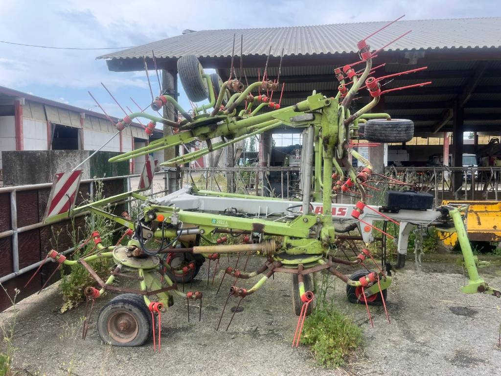 Claas Volto 1050 T - Dàn trải/ Cào: hình 1 Claas Volto 1050 T - Dàn trải/ Cào: hình 1