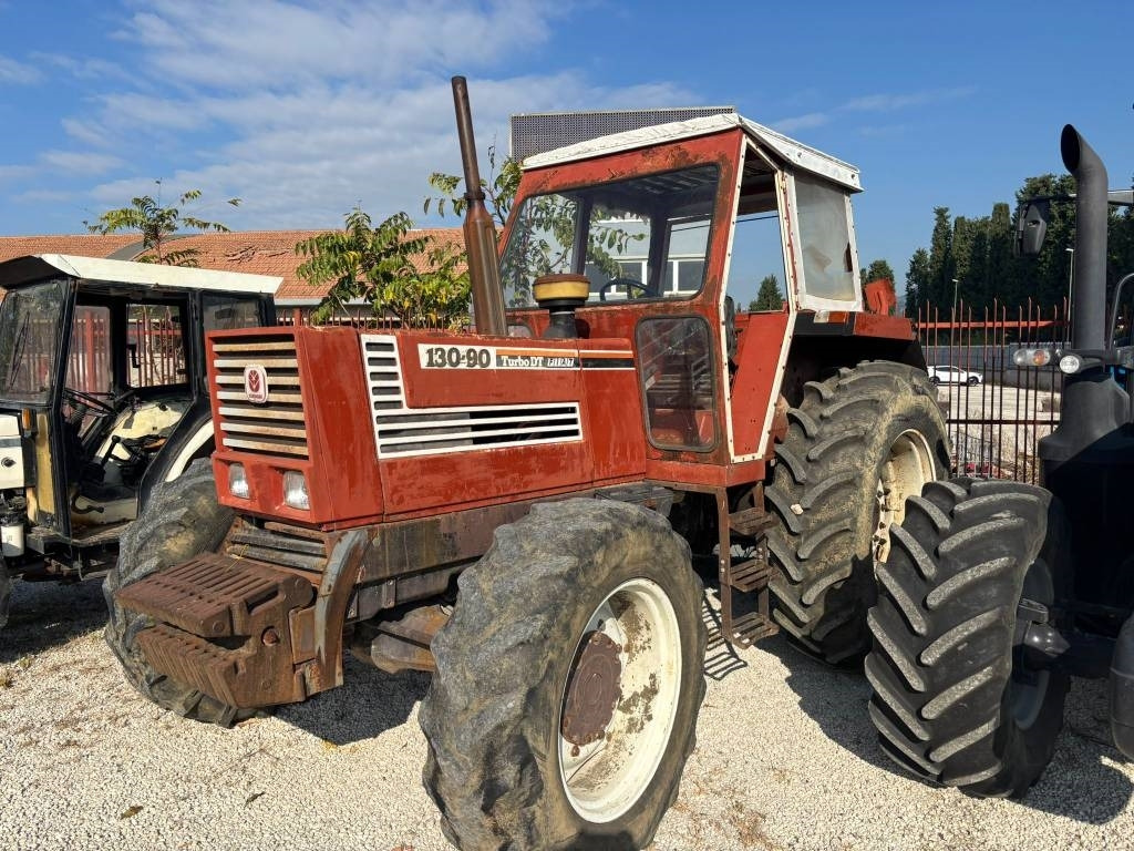 Fiatagri 130/90 DT - Máy cày: hình 2 Fiatagri 130/90 DT - Máy cày: hình 2