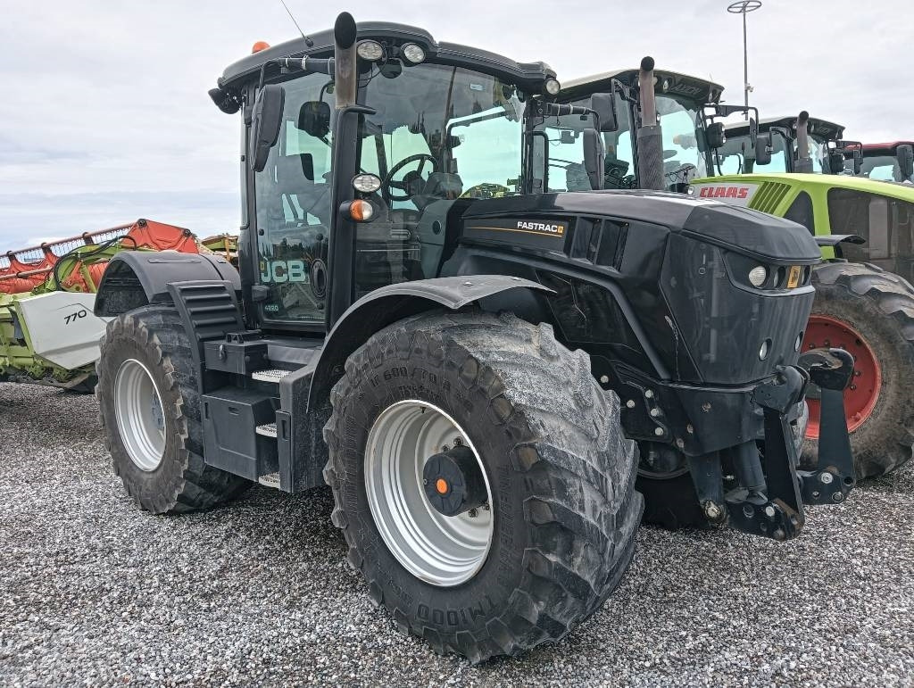 JCB Fastrac 4220 - Máy cày: hình 1 JCB Fastrac 4220 - Máy cày: hình 1