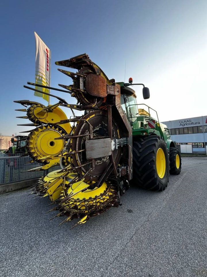 John Deere 8800 - Máy gặt đập thức ăn gia súc: hình 4 John Deere 8800 - Máy gặt đập thức ăn gia súc: hình 4