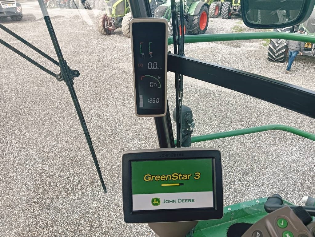 John Deere 8800 - Máy gặt đập thức ăn gia súc: hình 5 John Deere 8800 - Máy gặt đập thức ăn gia súc: hình 5