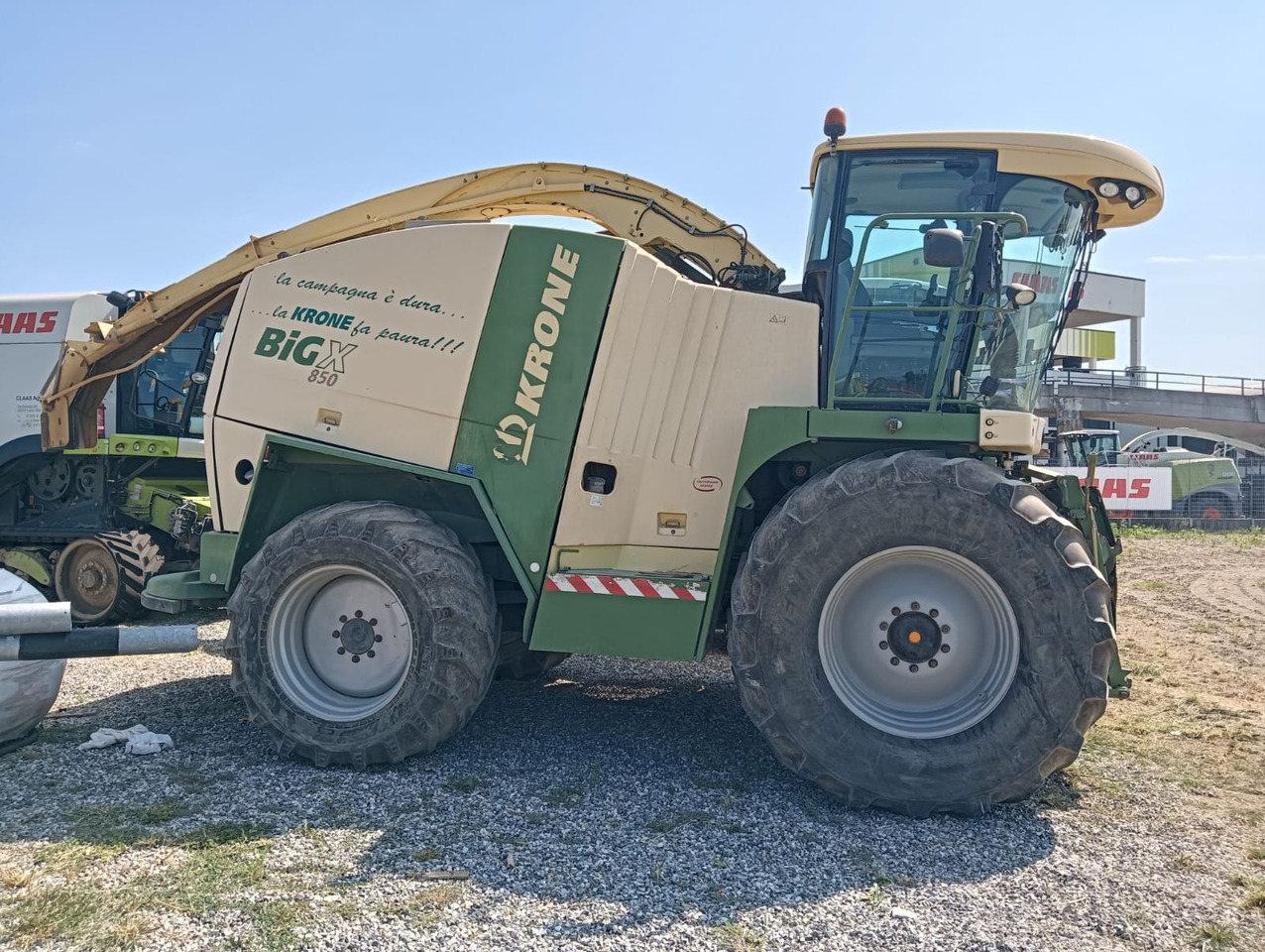 KRONE BIG X 850 - Máy gặt đập thức ăn gia súc: hình 4 KRONE BIG X 850 - Máy gặt đập thức ăn gia súc: hình 4