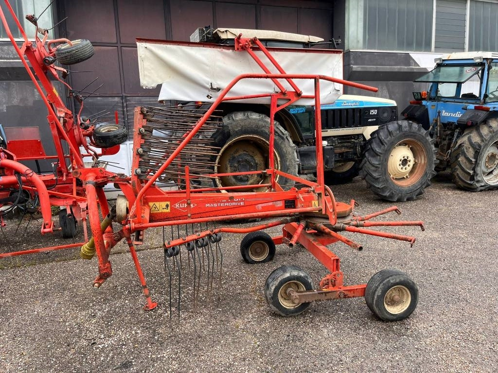 Kuhn GA 4121 G M - Dàn trải/ Cào: hình 1 Kuhn GA 4121 G M - Dàn trải/ Cào: hình 1