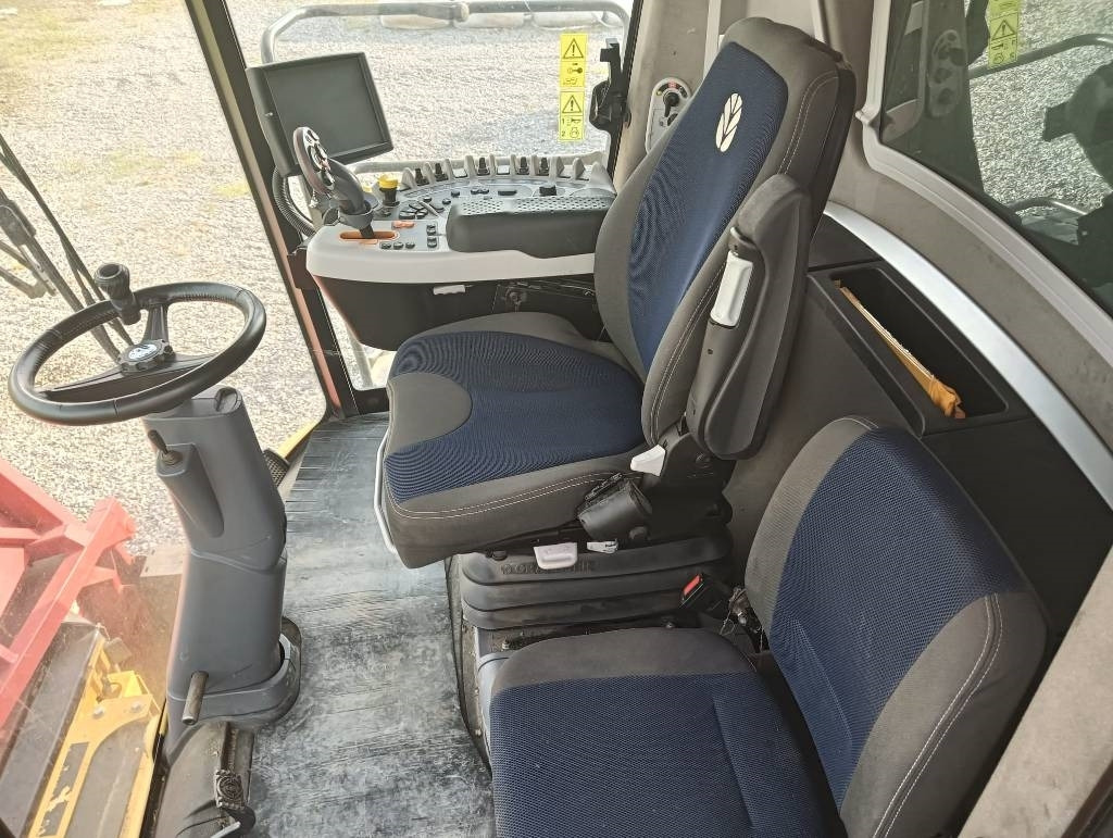 New Holland CR 7.90 - Máy gặt đập: hình 4 New Holland CR 7.90 - Máy gặt đập: hình 4