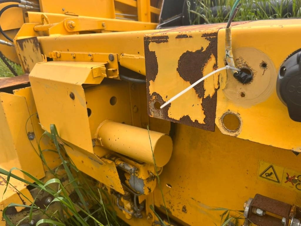 New Holland SOIA 4.4 - Đính kèm máy gặt: hình 3 New Holland SOIA 4.4 - Đính kèm máy gặt: hình 3