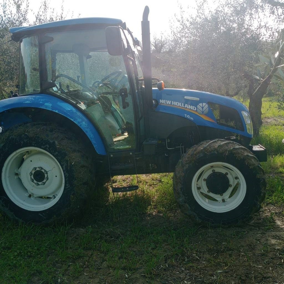 New Holland T 4.55 - Máy cày: hình 1 New Holland T 4.55 - Máy cày: hình 1