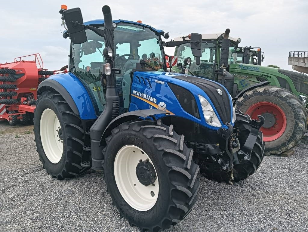 New Holland T 5.120 - Máy cày: hình 1 New Holland T 5.120 - Máy cày: hình 1