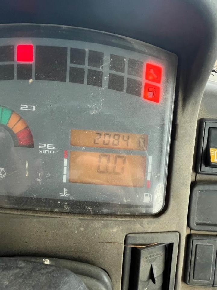 Renault Ares 640 RZ - Máy cày: hình 3 Renault Ares 640 RZ - Máy cày: hình 3