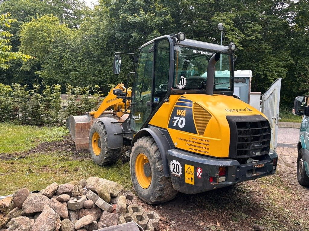 Komatsu WA70-7 - Máy xúc lật bánh lốp: hình 2 Komatsu WA70-7 - Máy xúc lật bánh lốp: hình 2