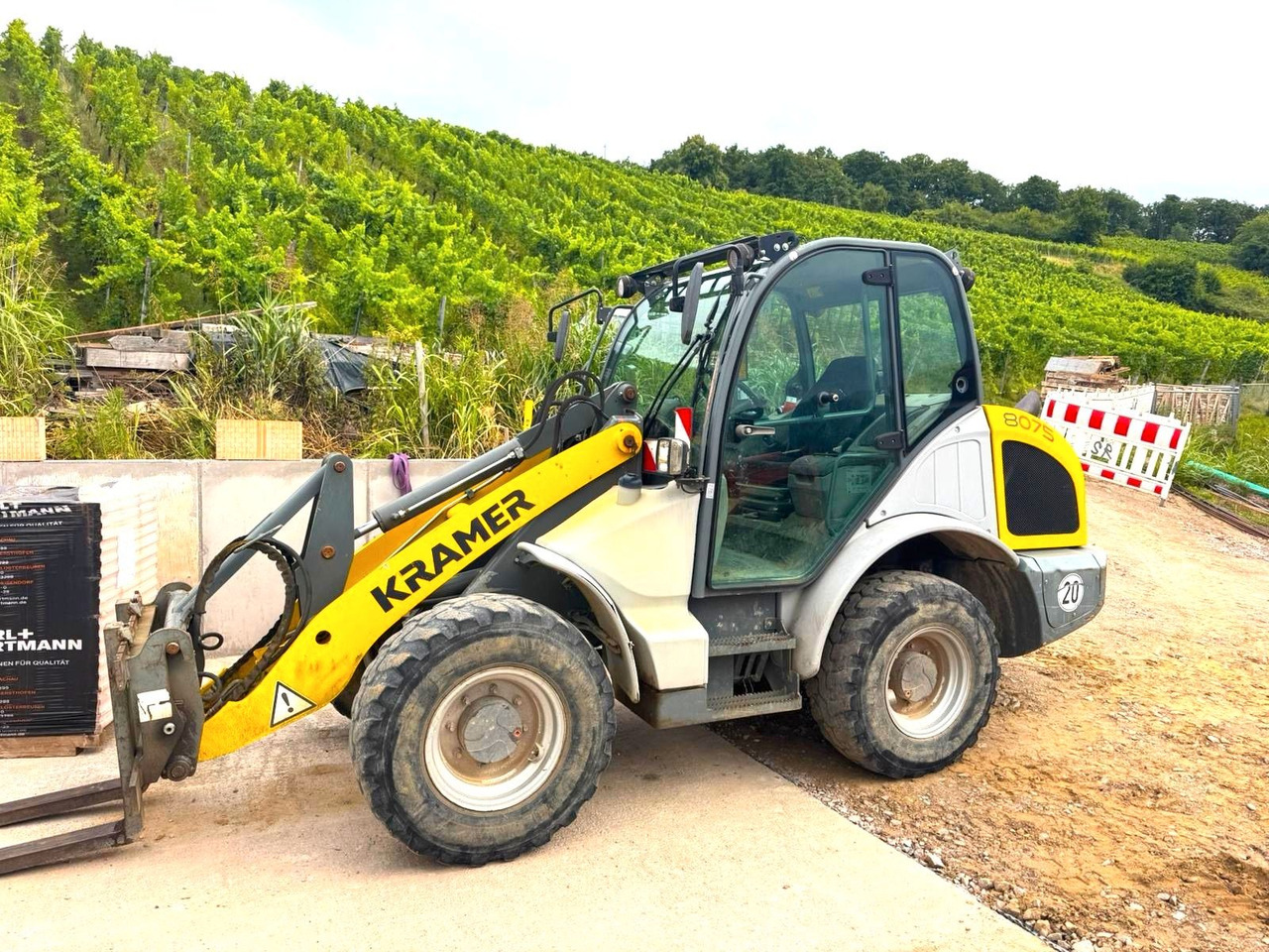 Kramer 8075 / 5075 - Máy xúc lật bánh lốp: hình 2 Kramer 8075 / 5075 - Máy xúc lật bánh lốp: hình 2