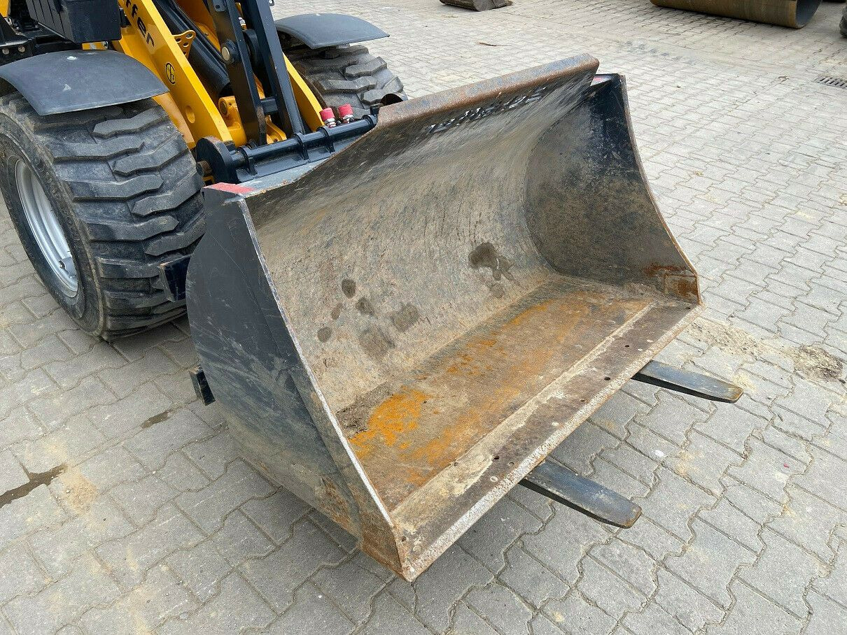 Schäffer 24E - Máy xúc lật bánh lốp: hình 4 Schäffer 24E - Máy xúc lật bánh lốp: hình 4