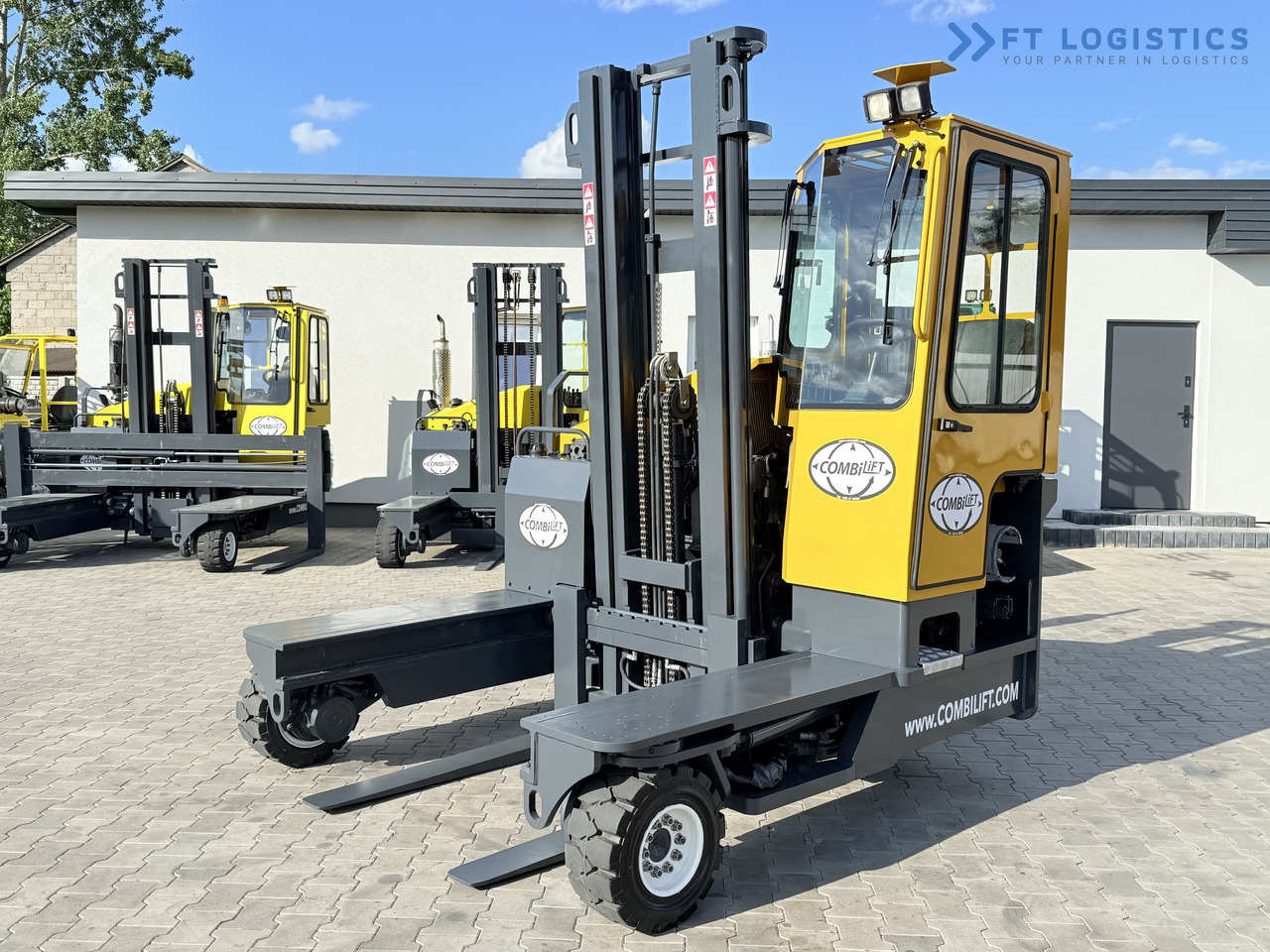 COMBILIFT C4000 / GAS / DUPLEX - 4100MM / SIDE SHIFT / FREE LIFT / FULL HEATED CABIN / ONLY 4223 HOURS / CONDITION – LIKE NEW! - Xe tải tiếp cận 4 hướng: hình 2 COMBILIFT C4000 / GAS / DUPLEX - 4100MM / SIDE SHIFT / FREE LIFT / FULL HEATED CABIN / ONLY 4223 HOURS / CONDITION – LIKE NEW! - Xe tải tiếp cận 4 hướng: hình 2