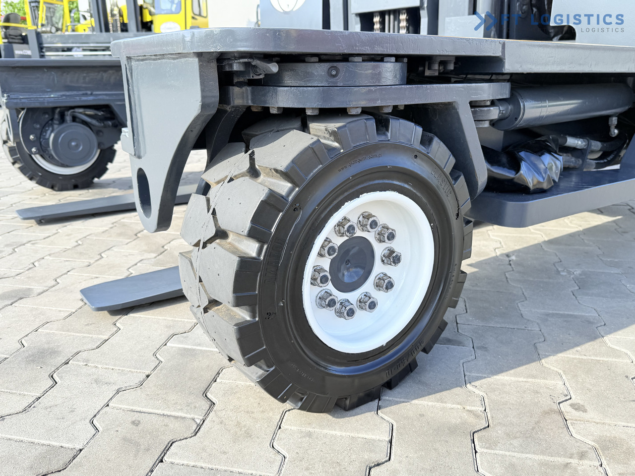 COMBILIFT C4000 / GAS / DUPLEX - 4100MM / SIDE SHIFT / FREE LIFT / FULL HEATED CABIN / ONLY 4223 HOURS / CONDITION – LIKE NEW! - Xe tải tiếp cận 4 hướng: hình 5 COMBILIFT C4000 / GAS / DUPLEX - 4100MM / SIDE SHIFT / FREE LIFT / FULL HEATED CABIN / ONLY 4223 HOURS / CONDITION – LIKE NEW! - Xe tải tiếp cận 4 hướng: hình 5