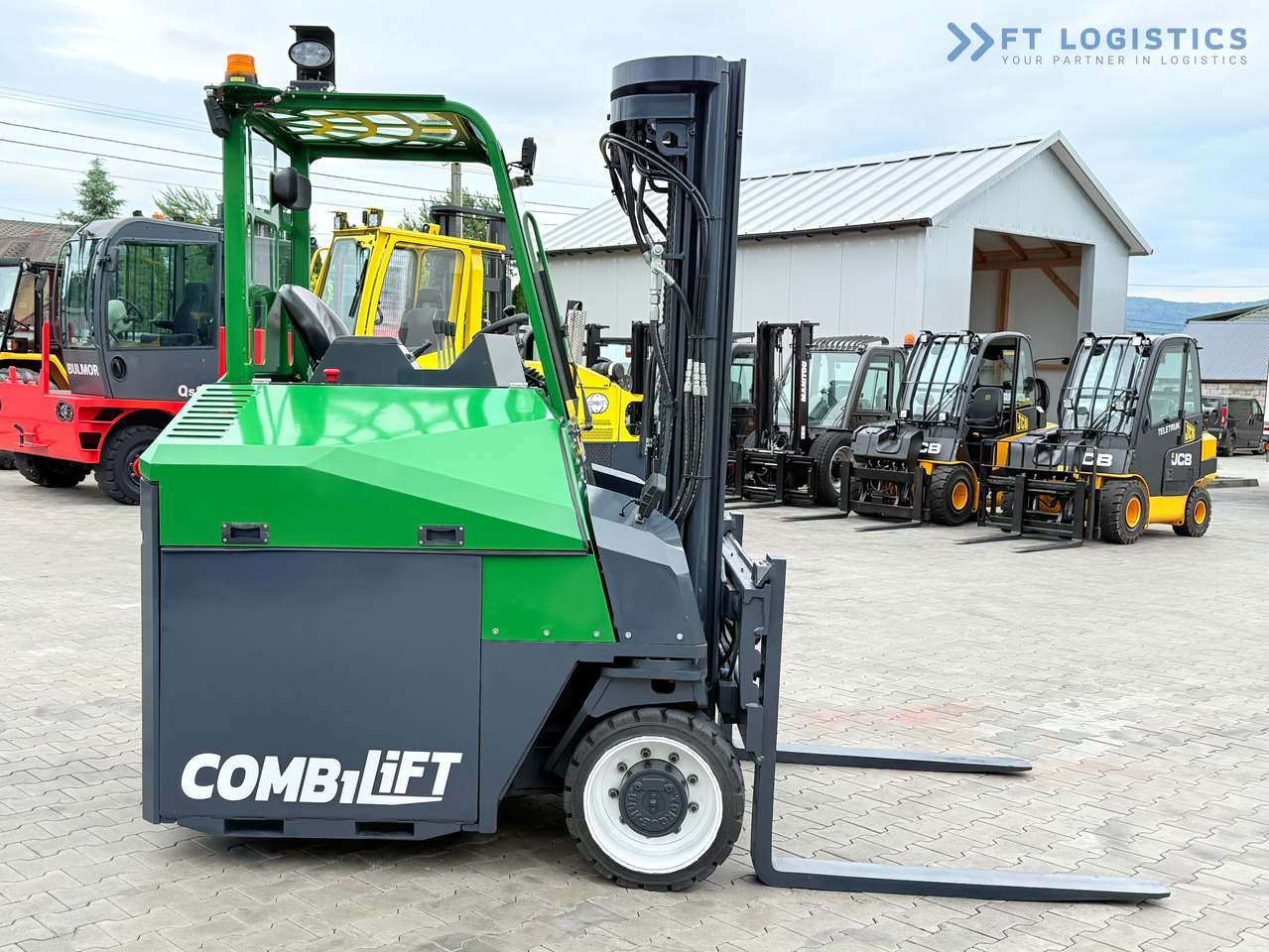 COMBILIFT Combilift CBE4000 / TRIPLEX 5200MM / ELECTRIC / FREE LIFT / FORK POSITIONER / SIDESHIFT / LIKE NEW - Xe tải tiếp cận 4 hướng: hình 3 COMBILIFT Combilift CBE4000 / TRIPLEX 5200MM / ELECTRIC / FREE LIFT / FORK POSITIONER / SIDESHIFT / LIKE NEW - Xe tải tiếp cận 4 hướng: hình 3