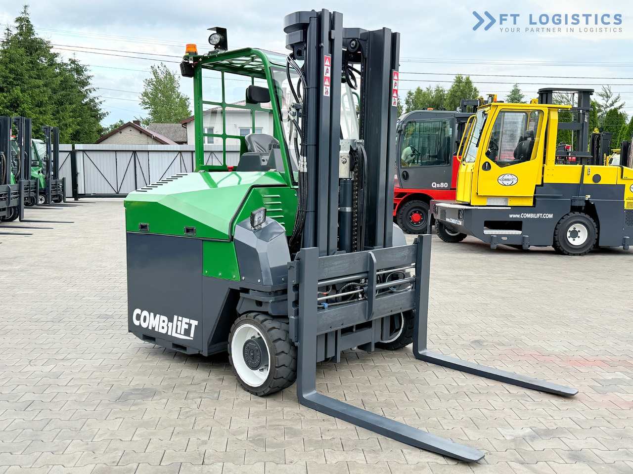 COMBILIFT Combilift CBE4000 / TRIPLEX 5200MM / ELECTRIC / FREE LIFT / FORK POSITIONER / SIDESHIFT / LIKE NEW - Xe tải tiếp cận 4 hướng: hình 2 COMBILIFT Combilift CBE4000 / TRIPLEX 5200MM / ELECTRIC / FREE LIFT / FORK POSITIONER / SIDESHIFT / LIKE NEW - Xe tải tiếp cận 4 hướng: hình 2