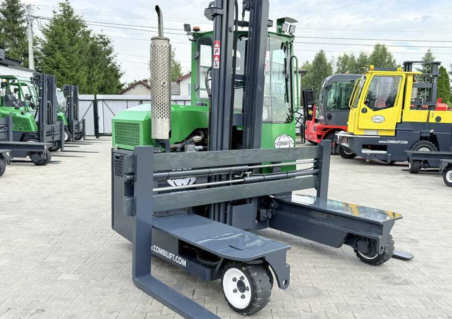 Combilift C3000 / DIESEL / DUPLEX 4000MM / WIDE FORK POSITIONER / FULL CABIN - Xe tải tiếp cận 4 hướng: hình 5 Combilift C3000 / DIESEL / DUPLEX 4000MM / WIDE FORK POSITIONER / FULL CABIN - Xe tải tiếp cận 4 hướng: hình 5