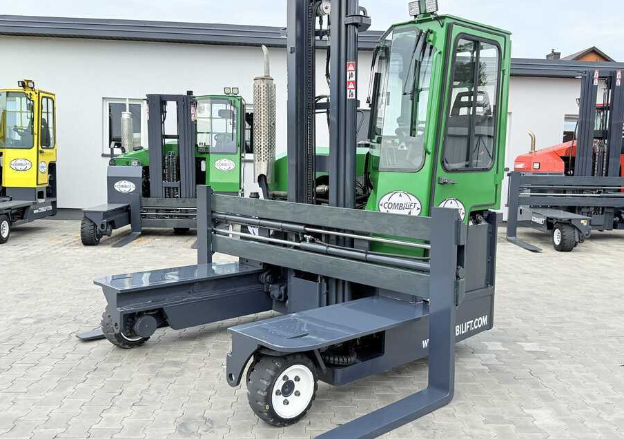 Combilift C3000 / DIESEL / DUPLEX 4000MM / WIDE FORK POSITIONER / FULL CABIN - Xe tải tiếp cận 4 hướng: hình 1 Combilift C3000 / DIESEL / DUPLEX 4000MM / WIDE FORK POSITIONER / FULL CABIN - Xe tải tiếp cận 4 hướng: hình 1