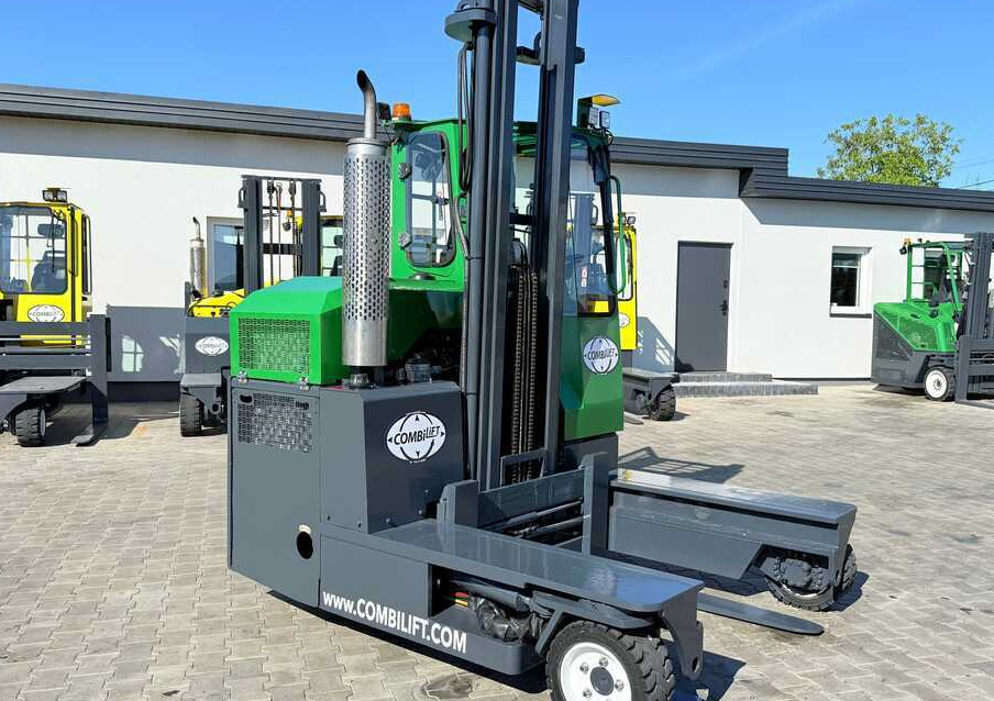 Combilift C3000 / DIESEL / DUPLEX - 4100MM / FREE-LIFT / CABIN / LIKE-NEW - Xe tải tiếp cận 4 hướng: hình 2 Combilift C3000 / DIESEL / DUPLEX - 4100MM / FREE-LIFT / CABIN / LIKE-NEW - Xe tải tiếp cận 4 hướng: hình 2