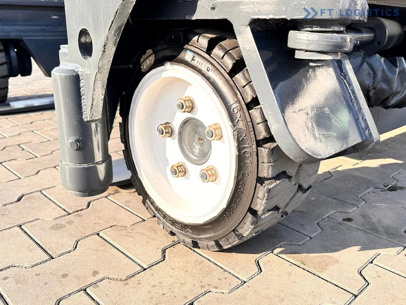 Combilift C3000 / DUPLEX / 4100MM / LPG / FREE LIFT / Like New C3000 / DUPLEX / 4100MM / LPG / FREE LIFT / Like New - Xe tải tiếp cận 4 hướng: hình 4 Combilift C3000 / DUPLEX / 4100MM / LPG / FREE LIFT / Like New C3000 / DUPLEX / 4100MM / LPG / FREE LIFT / Like New - Xe tải tiếp cận 4 hướng: hình 4