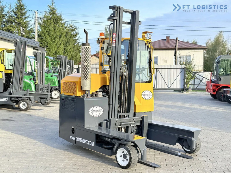 Combilift C3000 / GAS / DUPLEX 4500MM / ONLY 3096 HOURS / FORK SIDE SHIFT / FULL CABIN / EXCELLENT CONDITION / Wide range of four-way and - Xe tải tiếp cận 4 hướng: hình 5 Combilift C3000 / GAS / DUPLEX 4500MM / ONLY 3096 HOURS / FORK SIDE SHIFT / FULL CABIN / EXCELLENT CONDITION / Wide range of four-way and - Xe tải tiếp cận 4 hướng: hình 5
