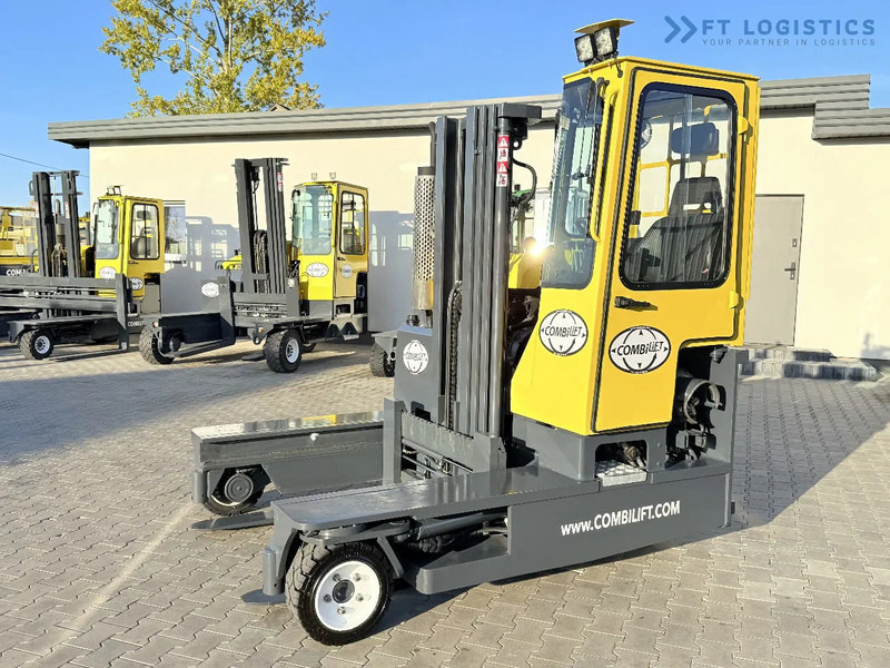 Combilift C3000 / GAS / TRIPLEX 4900MM / FREE LIFT / FORK POSITIONER / FULL CABIN / EXCELLENT CONDITION / Wide range of four-way and side - Xe tải tiếp cận 4 hướng: hình 2 Combilift C3000 / GAS / TRIPLEX 4900MM / FREE LIFT / FORK POSITIONER / FULL CABIN / EXCELLENT CONDITION / Wide range of four-way and side - Xe tải tiếp cận 4 hướng: hình 2