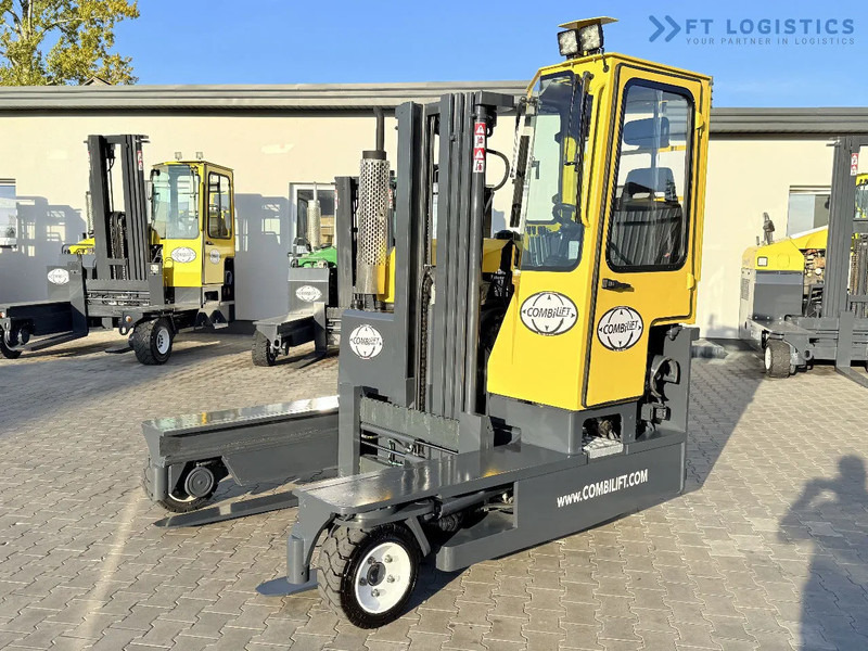 Combilift C3000 / GAS / TRIPLEX 4900MM / FREE LIFT / FORK POSITIONER / FULL CABIN / EXCELLENT CONDITION / Wide range of four-way and side - Xe tải tiếp cận 4 hướng: hình 3 Combilift C3000 / GAS / TRIPLEX 4900MM / FREE LIFT / FORK POSITIONER / FULL CABIN / EXCELLENT CONDITION / Wide range of four-way and side - Xe tải tiếp cận 4 hướng: hình 3