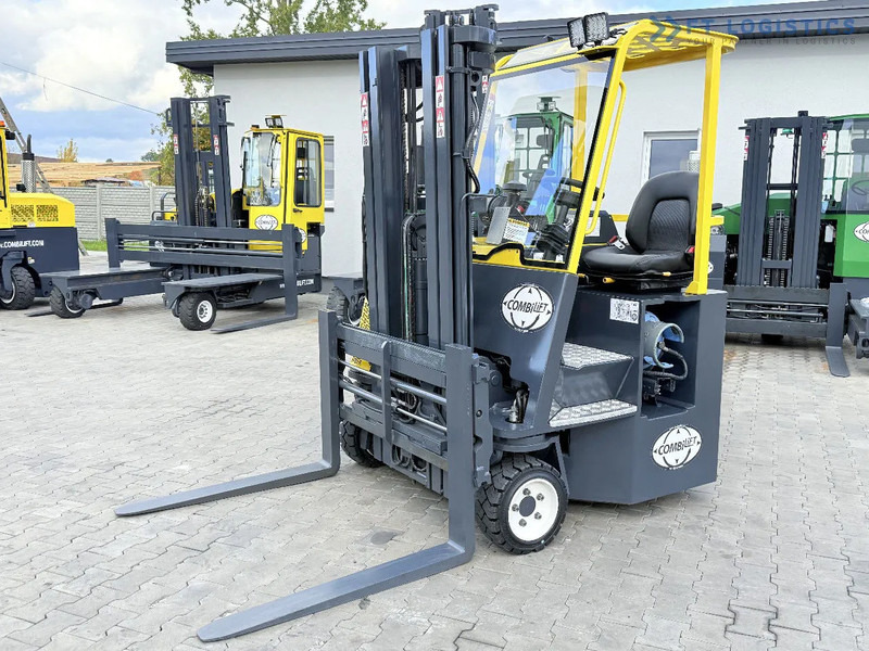 Combilift C3000CB / GAS / TRIPLEX 4900MM / FREE LIFT / FORK POSITIONER / SIDE SHIFT / EXCELLENT CONDITION / Wide range of four-way and sid - Xe tải tiếp cận 4 hướng: hình 5 Combilift C3000CB / GAS / TRIPLEX 4900MM / FREE LIFT / FORK POSITIONER / SIDE SHIFT / EXCELLENT CONDITION / Wide range of four-way and sid - Xe tải tiếp cận 4 hướng: hình 5