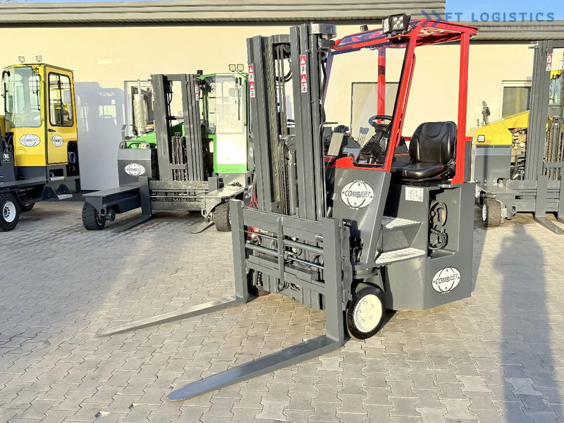 Combilift C3000CB / GAS / TRIPLEX 4900MM / FREE LIFT / SIDE SHIFT / FORK POSITIONER / EXCELLENT CONDITION / Wide range of four-way and sid - Xe tải tiếp cận 4 hướng: hình 4 Combilift C3000CB / GAS / TRIPLEX 4900MM / FREE LIFT / SIDE SHIFT / FORK POSITIONER / EXCELLENT CONDITION / Wide range of four-way and sid - Xe tải tiếp cận 4 hướng: hình 4
