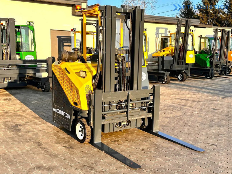 Combilift C3000CB / LPG / TRIPLEX - 4900MM / LPG / FREE LIFT / FORK POSITIONER C3000CB / LPG / TRIPLEX - 4900MM / LPG / FREE LIFT / FORK P - Xe tải tiếp cận 4 hướng: hình 4 Combilift C3000CB / LPG / TRIPLEX - 4900MM / LPG / FREE LIFT / FORK POSITIONER C3000CB / LPG / TRIPLEX - 4900MM / LPG / FREE LIFT / FORK P - Xe tải tiếp cận 4 hướng: hình 4