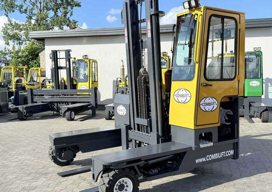 Combilift C4000 / GAS / DUPLEX - 4100MM / SIDE SHIFT / FREE LIFT / FULL HEATED CABIN / ONLY 4223 HOURS / CONDITION – LIKE NEW! - Xe tải tiếp cận 4 hướng: hình 1 Combilift C4000 / GAS / DUPLEX - 4100MM / SIDE SHIFT / FREE LIFT / FULL HEATED CABIN / ONLY 4223 HOURS / CONDITION – LIKE NEW! - Xe tải tiếp cận 4 hướng: hình 1