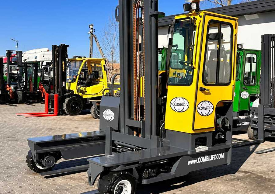 Combilift C4000 / LPG / DUPLEX / 4100MM / WEIGHT / FORK SIDE SHIFT / LIKE NEW - Xe tải tiếp cận 4 hướng: hình 1 Combilift C4000 / LPG / DUPLEX / 4100MM / WEIGHT / FORK SIDE SHIFT / LIKE NEW - Xe tải tiếp cận 4 hướng: hình 1