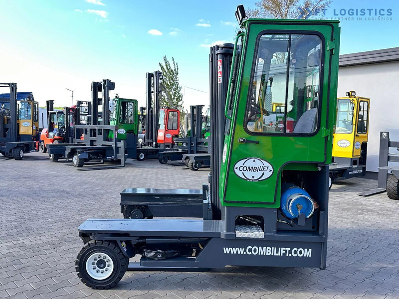 Combilift C4000 / TRIPLEX / 4900MM / LPG / FREE LIFT / FORK SHIFT / LIKE NEW C4000 / TRIPLEX / 4900MM / LPG / FREE LIFT / FORK SHIFT / LIK - Xe tải tiếp cận 4 hướng: hình 2 Combilift C4000 / TRIPLEX / 4900MM / LPG / FREE LIFT / FORK SHIFT / LIKE NEW C4000 / TRIPLEX / 4900MM / LPG / FREE LIFT / FORK SHIFT / LIK - Xe tải tiếp cận 4 hướng: hình 2