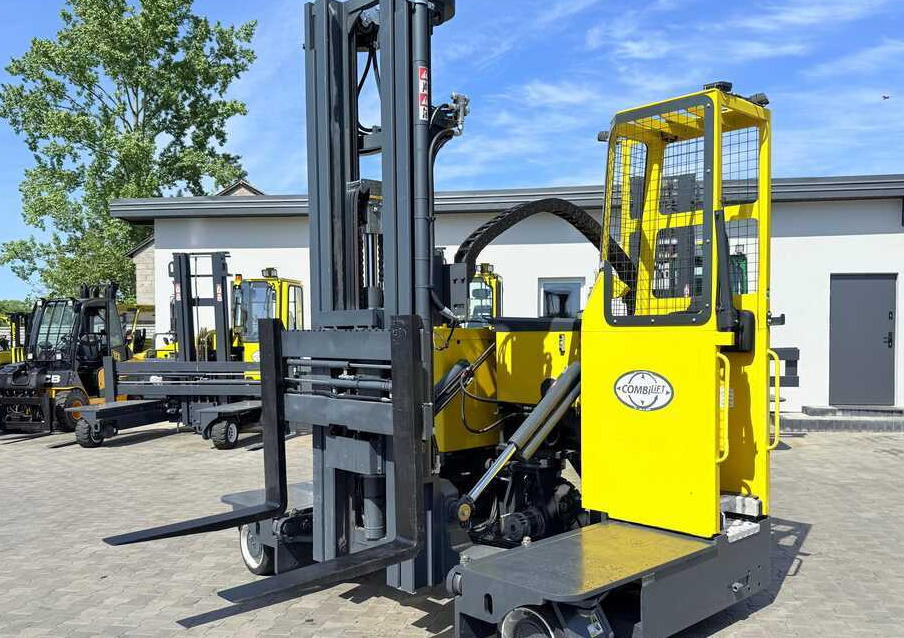 Combilift C4000STE / TRIPLEX / 6850MM / FREE LIFT / ONLY 1,348 HOURS / FORK SIDESHIFT / EXCELLENT CONDITION - Xe tải tiếp cận 4 hướng: hình 1 Combilift C4000STE / TRIPLEX / 6850MM / FREE LIFT / ONLY 1,348 HOURS / FORK SIDESHIFT / EXCELLENT CONDITION - Xe tải tiếp cận 4 hướng: hình 1