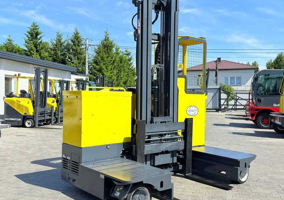 Combilift C4000STE / TRIPLEX / 6850MM / FREE LIFT / ONLY 1,348 HOURS / FORK SIDESHIFT / EXCELLENT CONDITION - Xe tải tiếp cận 4 hướng: hình 3 Combilift C4000STE / TRIPLEX / 6850MM / FREE LIFT / ONLY 1,348 HOURS / FORK SIDESHIFT / EXCELLENT CONDITION - Xe tải tiếp cận 4 hướng: hình 3